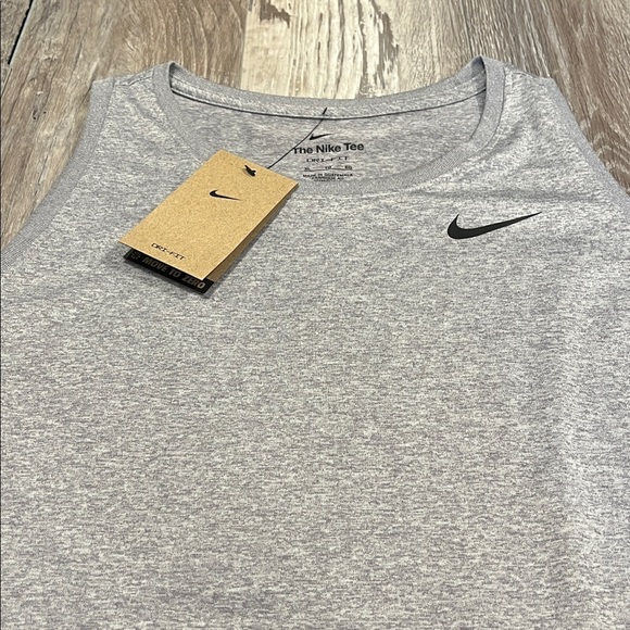 Nike Womens Heather Gray Sleeveless Top Size X-Large New with Tag - Picture 3 of 5